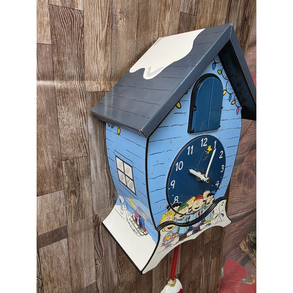 Peanuts Gang Snoopy Linus Lucy ICY Blue 17 X 9 Christmas Cuckoo Clock - Picture 2 of 6